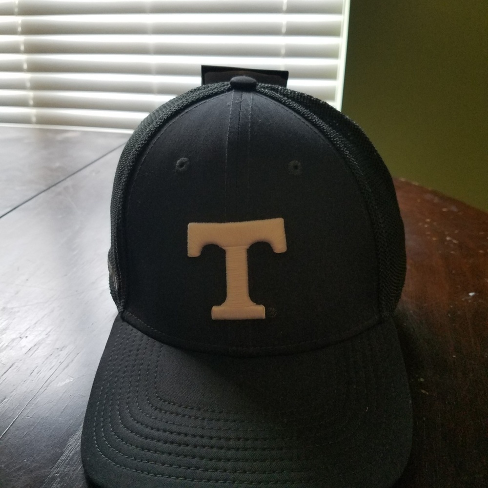 Men's L/XL Nike Dry Fit University of Tenn Hat